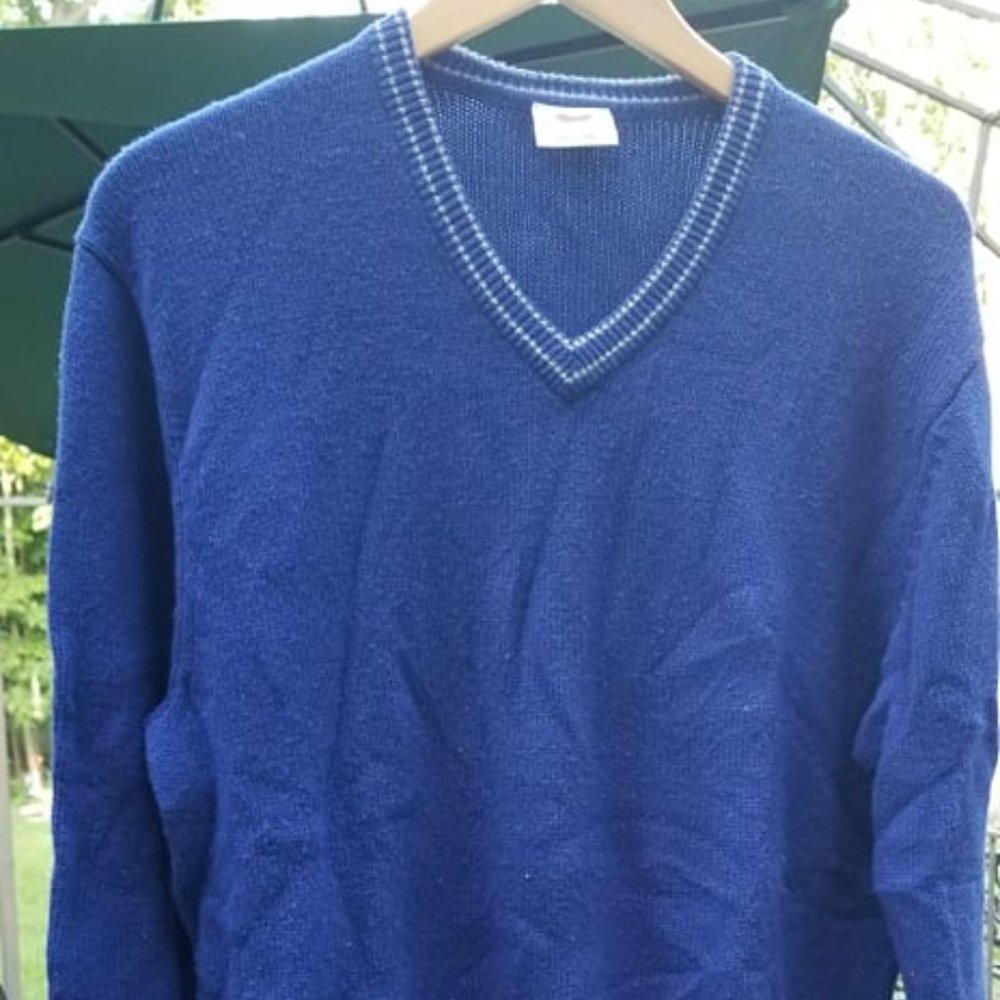 Blue Mens Le Tigre Small Medium V-Neck Sweater